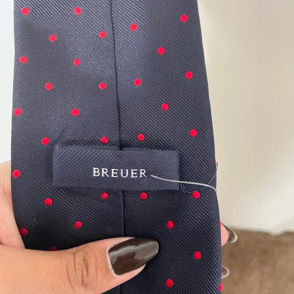Breuer Hunt Club Clothiers Mens Navy Red‎ Polka Dot Silk Necktie